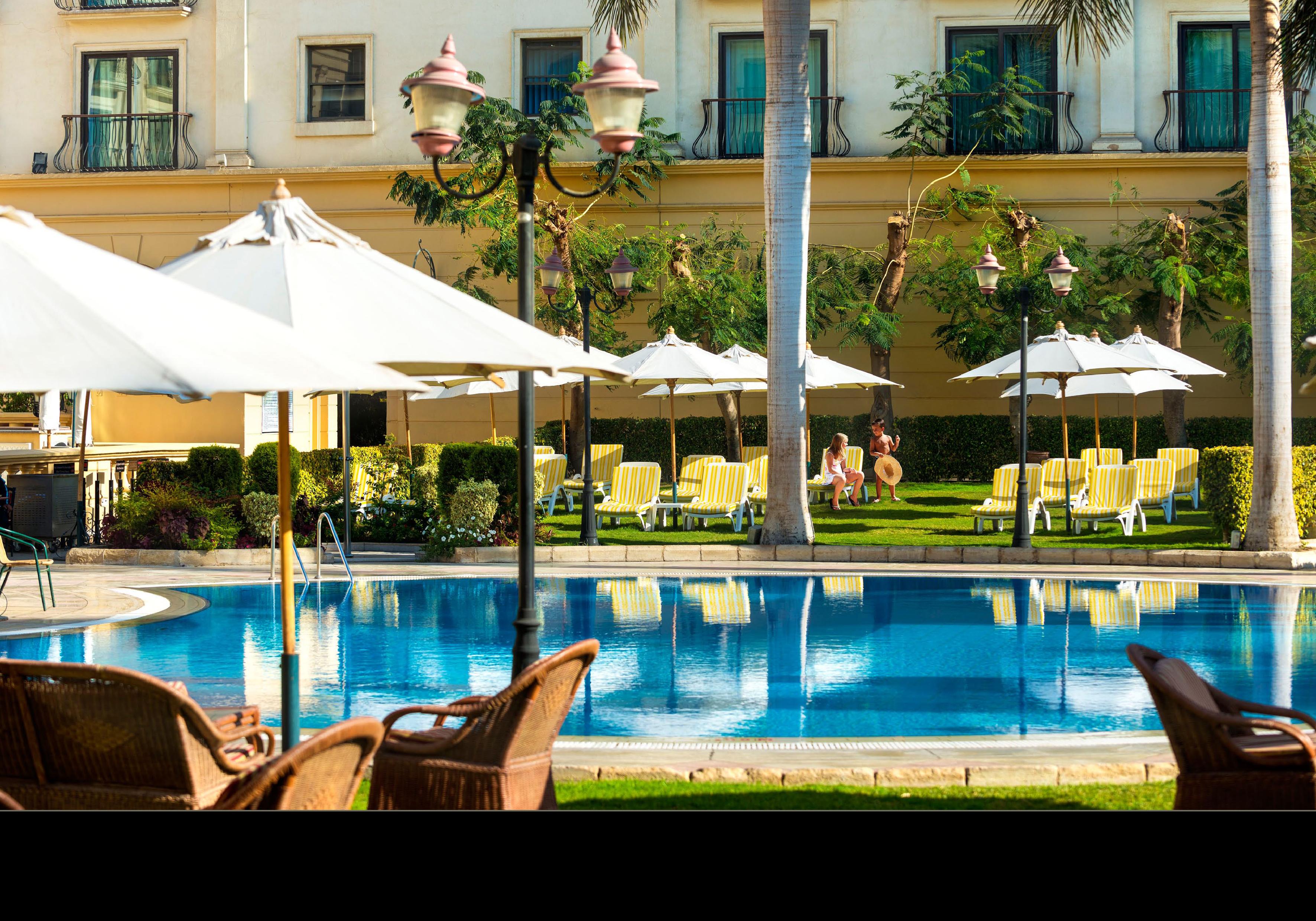 Concorde El Salam Cairo Hotel & Casino Exteriér fotografie The pool at the hotel