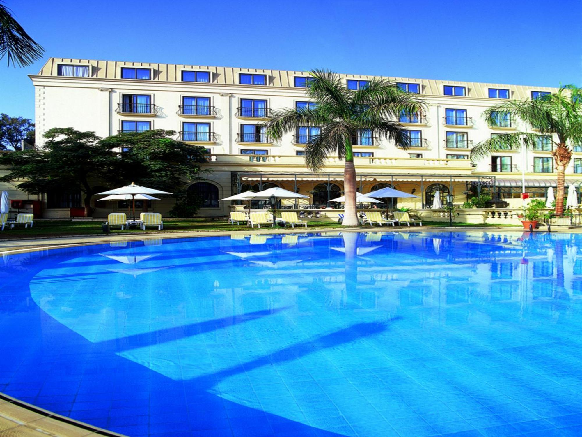 Concorde El Salam Cairo Hotel & Casino Exteriér fotografie The pool at the Grand Hotel
